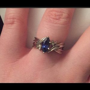 White Gold Sapphire ring with Diamond accents